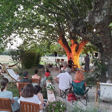 Mas De Karlotte Apartment Pernes-les-Fontaines Bagian luar foto