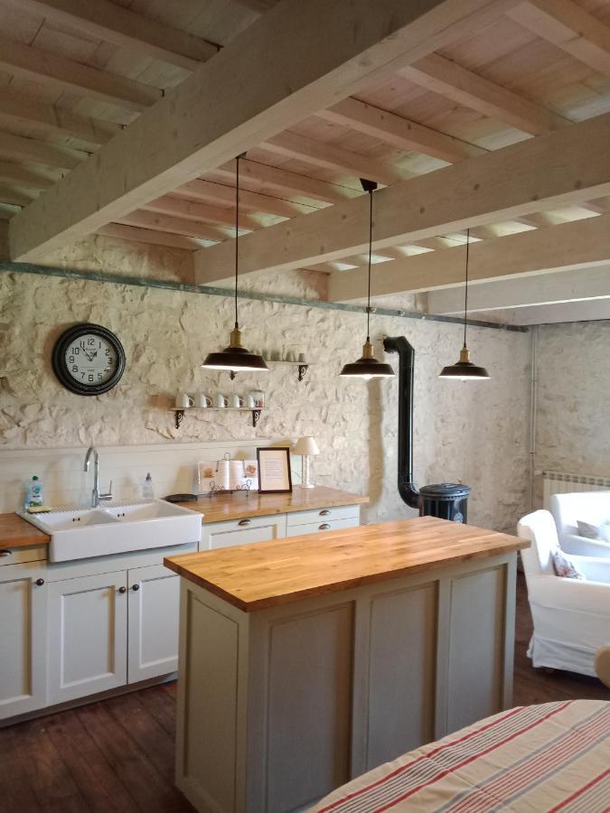 Mas De Karlotte Apartment Pernes-les-Fontaines Bagian luar foto